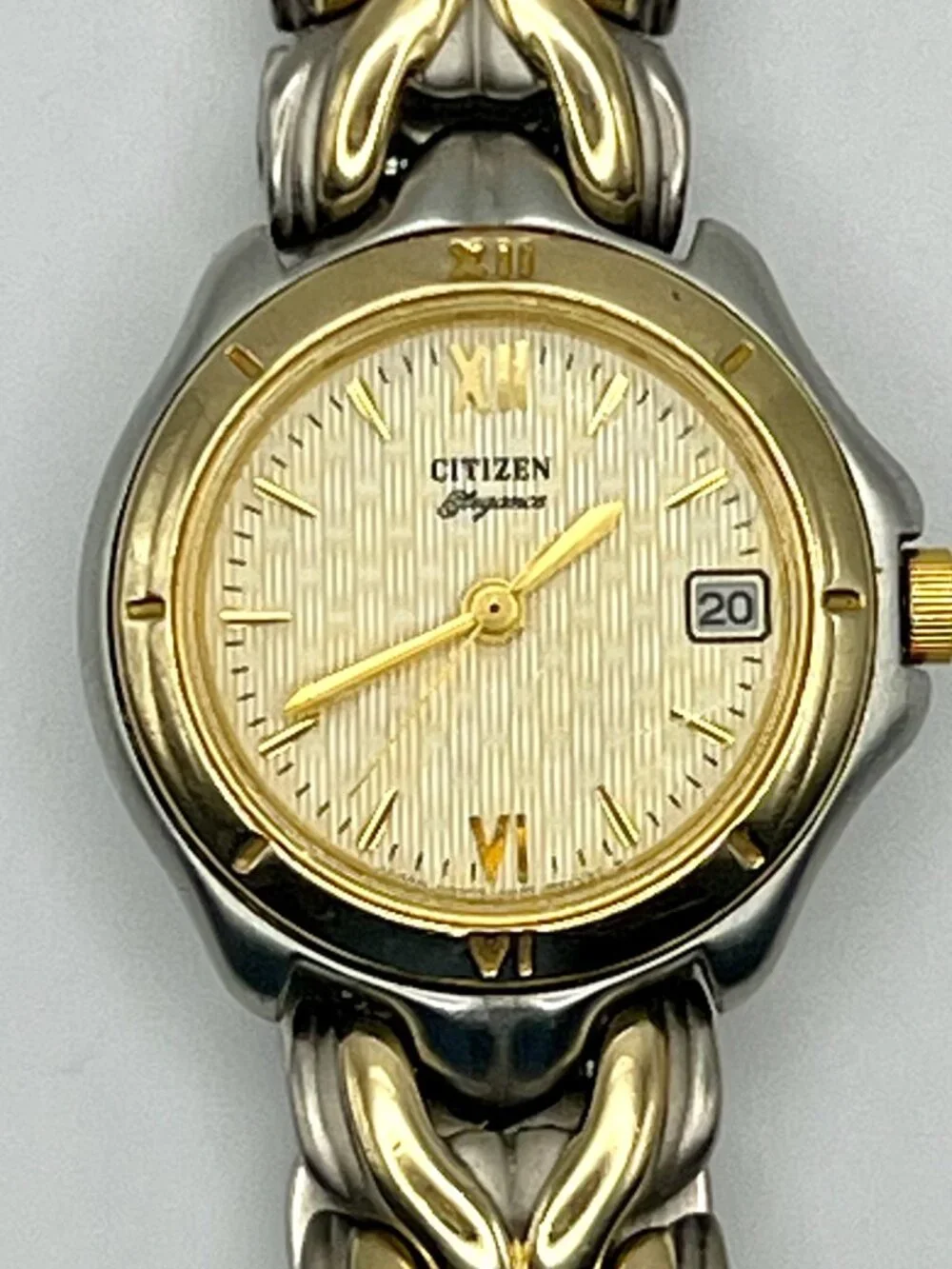 Vintage Citizen EleganceLadies watch Round Champagne and Gold tones Working